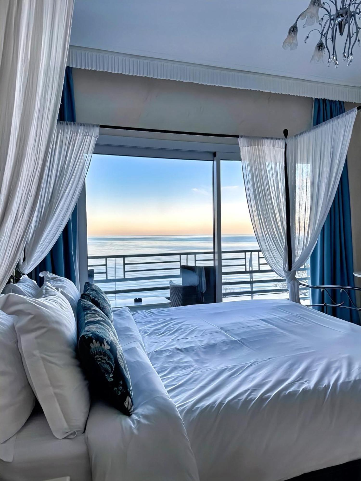 Panorama Suites & Spa - Adults Only Stomion  Ruang foto